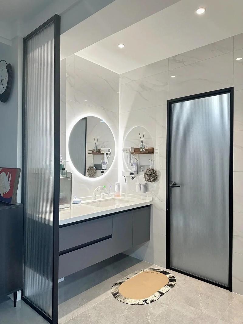 超白長虹玻璃鈦鎂合金窄邊框洗手池屏風(fēng) 衛(wèi)生間隔斷的現(xiàn)代設(shè)計(jì)之選